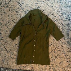 Olive green short sleeve shirt with gold buttons